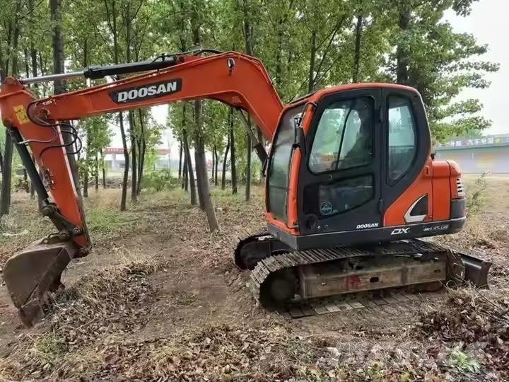 Doosan DX 75 Rupsgraafmachines