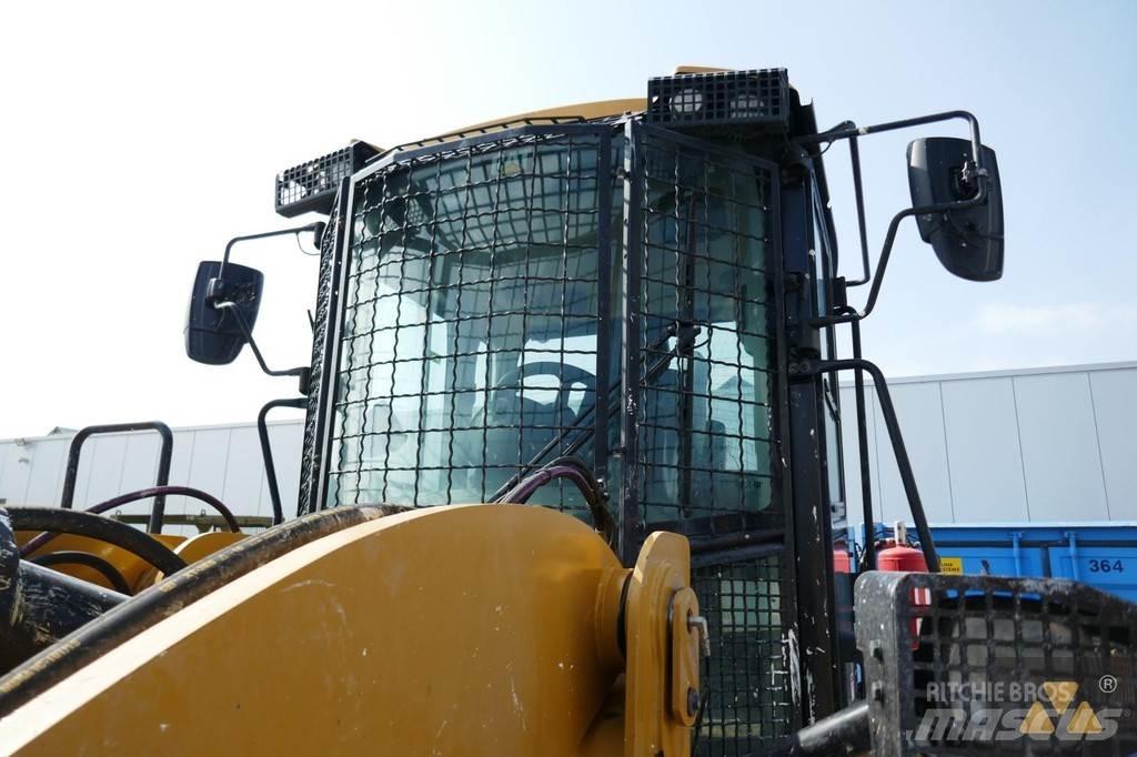 CAT Cab guards Cabine en interieur