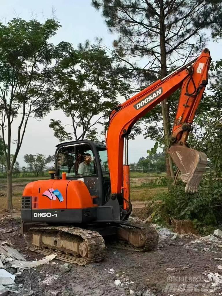 Doosan DH60 Minigraafmachines < 7t