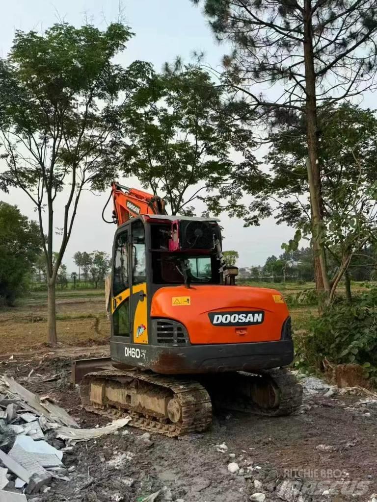 Doosan DH60 Minigraafmachines < 7t