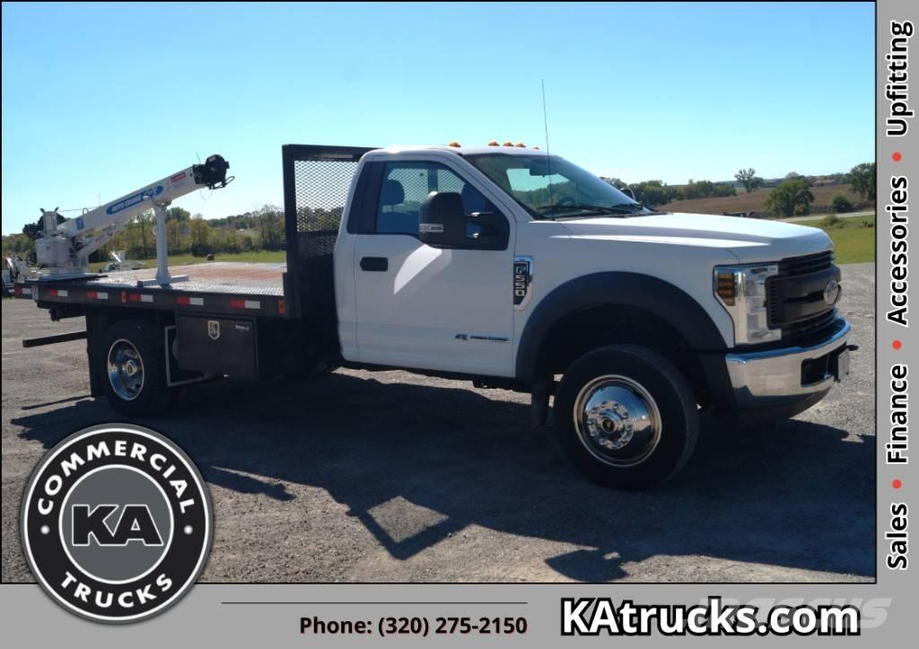 Ford F 550 XL SD Vlakke laadvloer met kraan