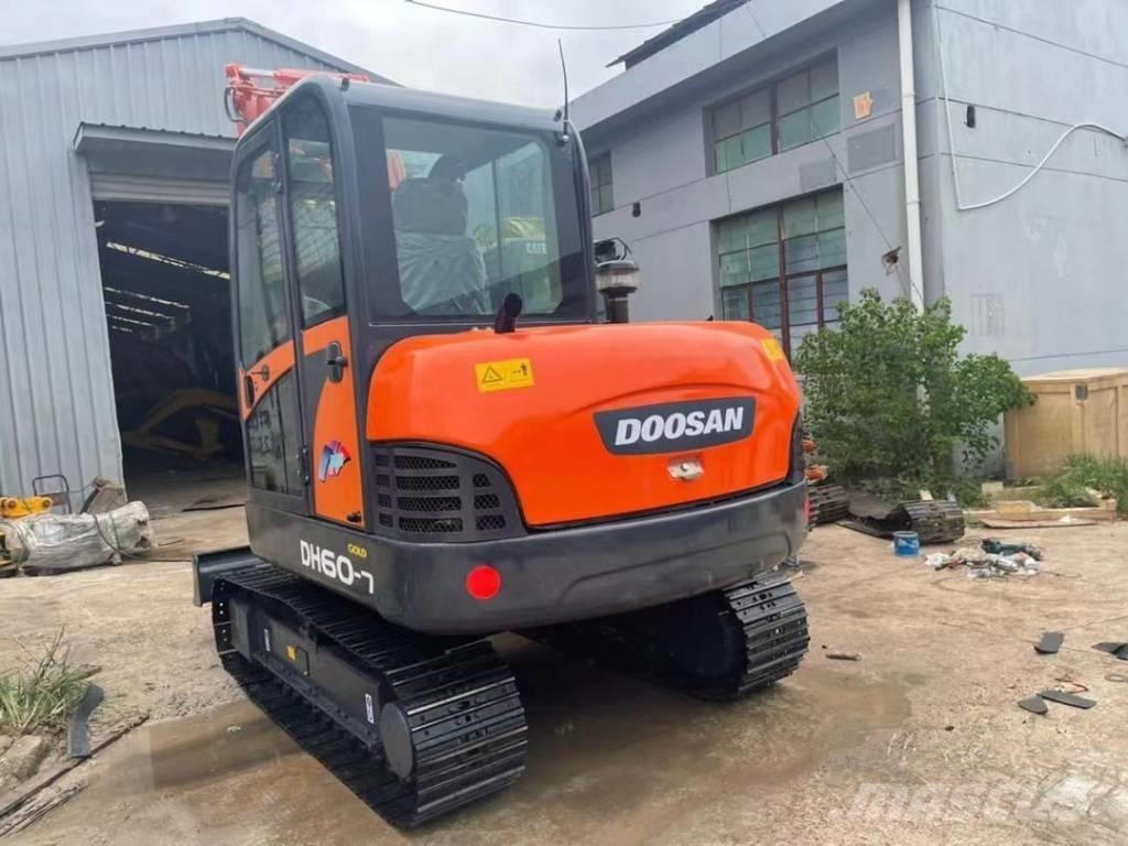 Doosan DH 60-7 Minigraafmachines < 7t