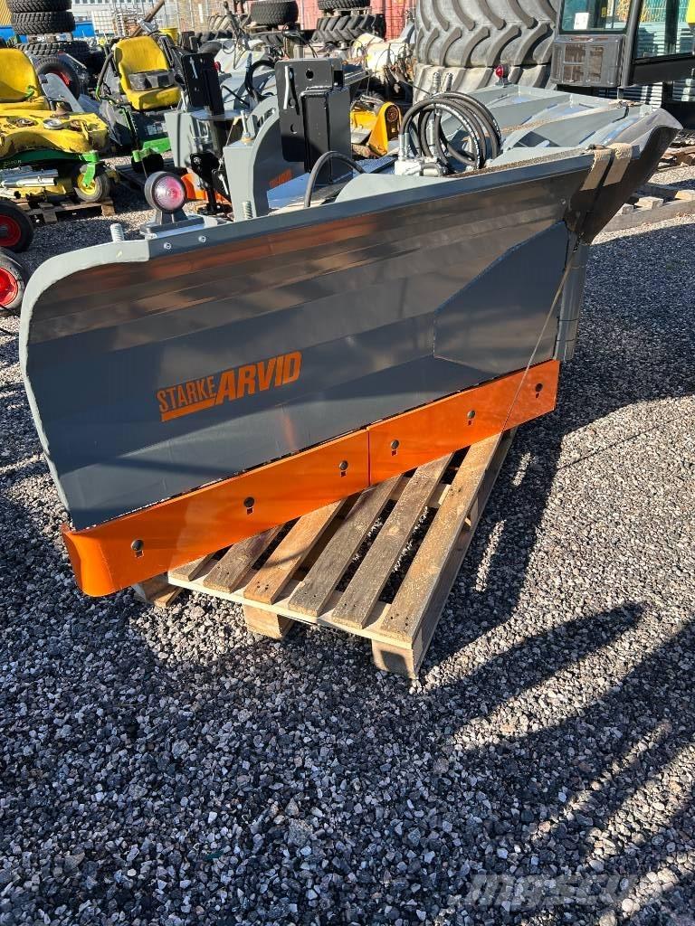 Fjärås 325 vikplog Sneeuwschuivers en -ruimers