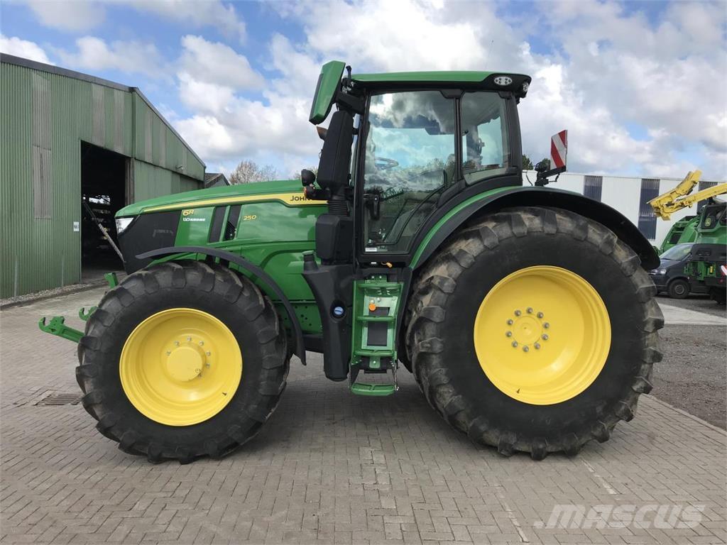 John Deere 6R 250 Tractoren