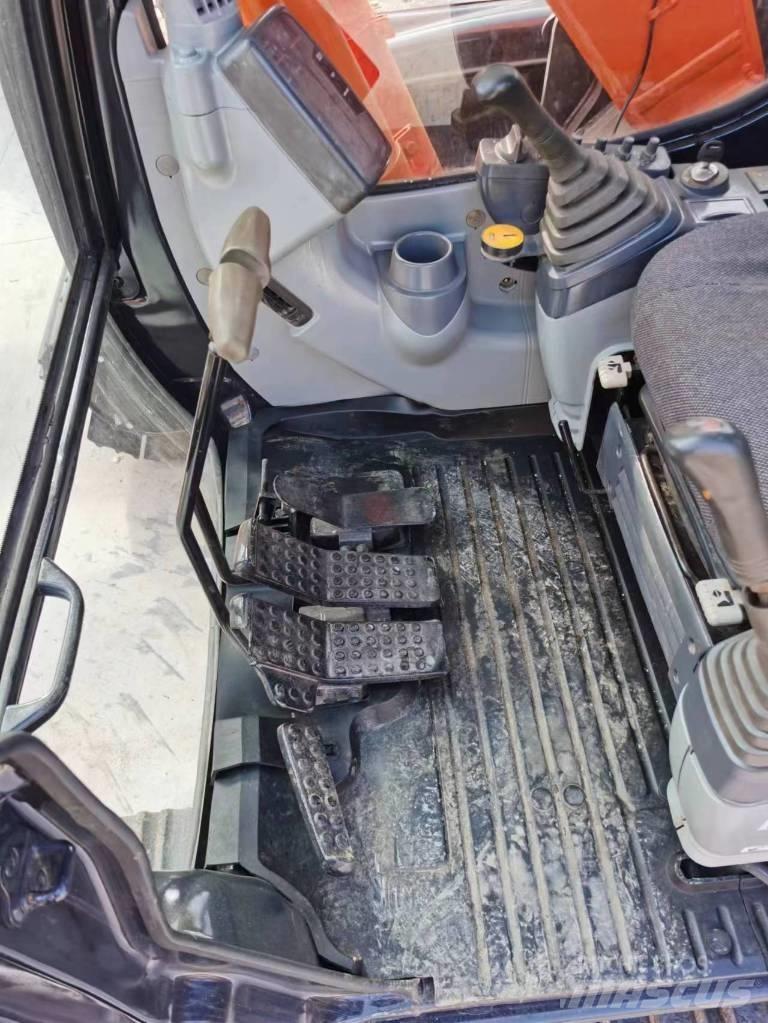 Hitachi ZX 120 Rupsgraafmachines
