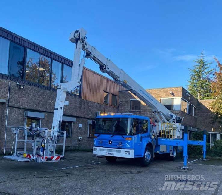 Bronto F32 RL Auto hoogwerkers