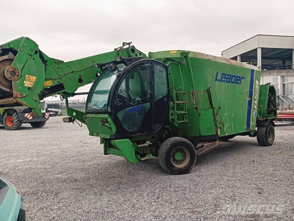 Faresin LEADER 2600 Mengvoedermachines