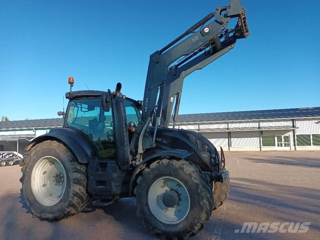 Valtra T174E Versu Tractoren
