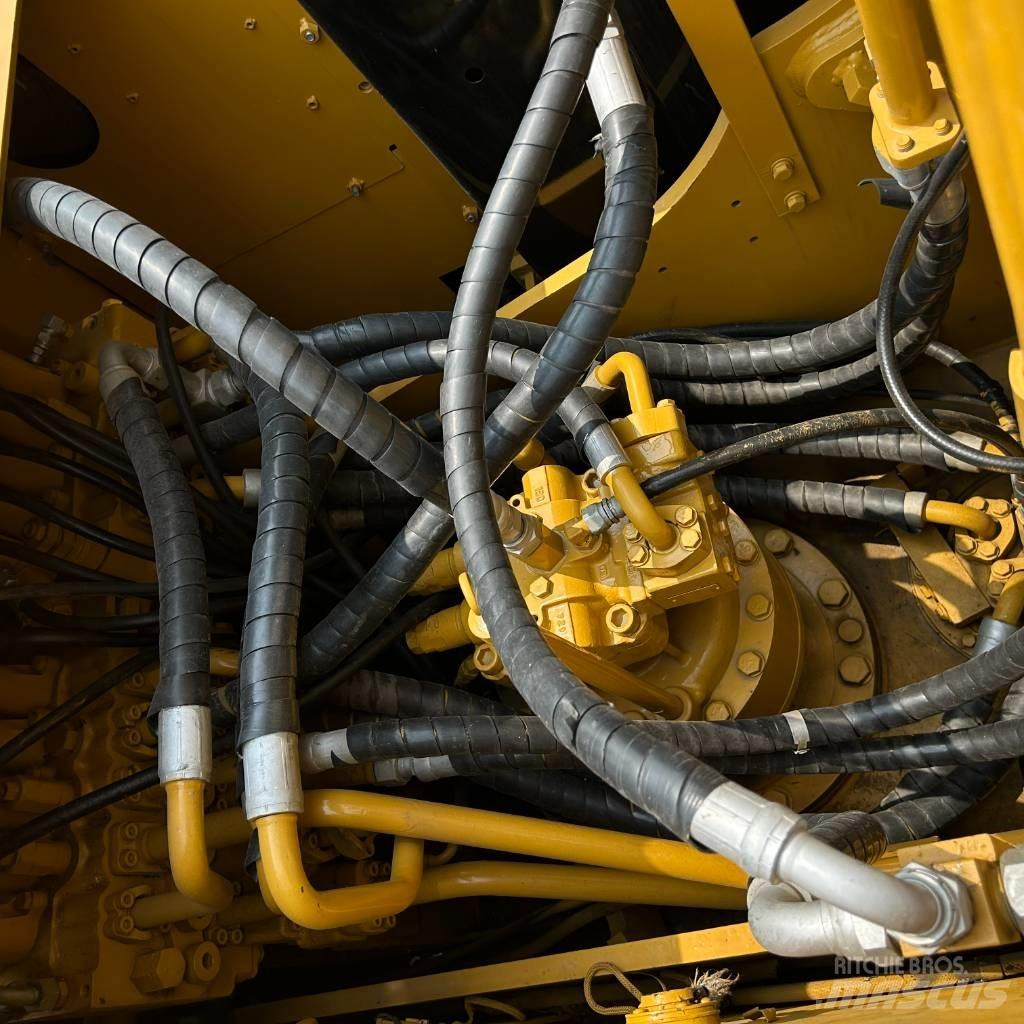 CAT 323D2L Rupsgraafmachines