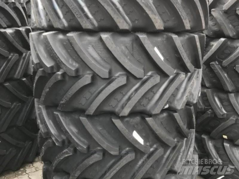 BKT 540/65 R30 Banden, wielen en velgen