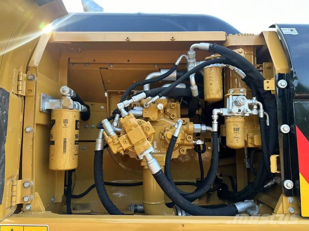 CAT 330 D Rupsgraafmachines