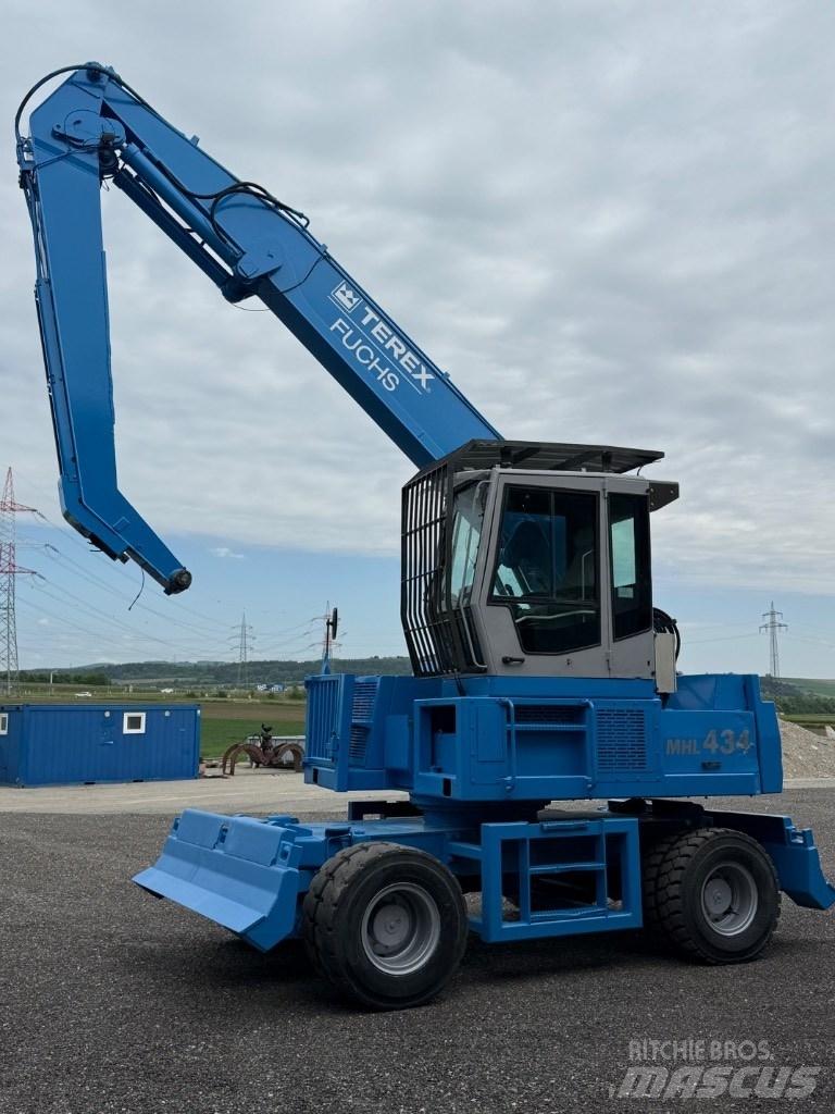 Fuchs MHL 434 Waste / industry handlers