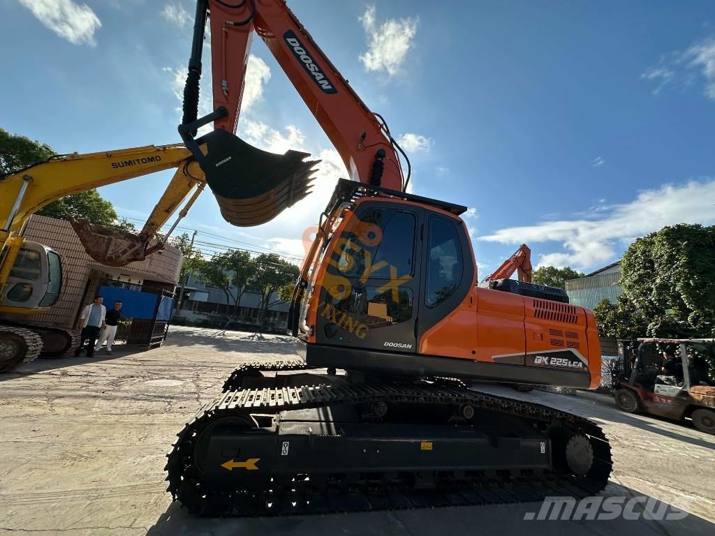 Doosan DX 225 LCA Rupsgraafmachines