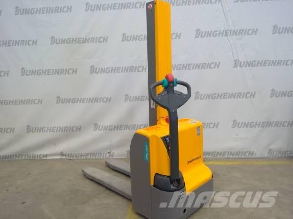 Jungheinrich EMC 110 Meeloop stapelaar