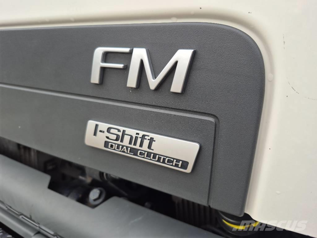 Volvo FM 540 Vlakke laadvloer met kraan