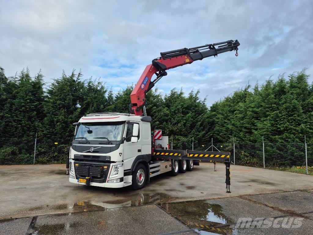 Volvo FM 540 Vlakke laadvloer met kraan