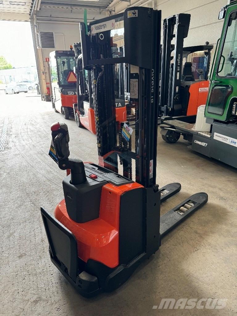 Toyota SWE120L Meeloop stapelaar