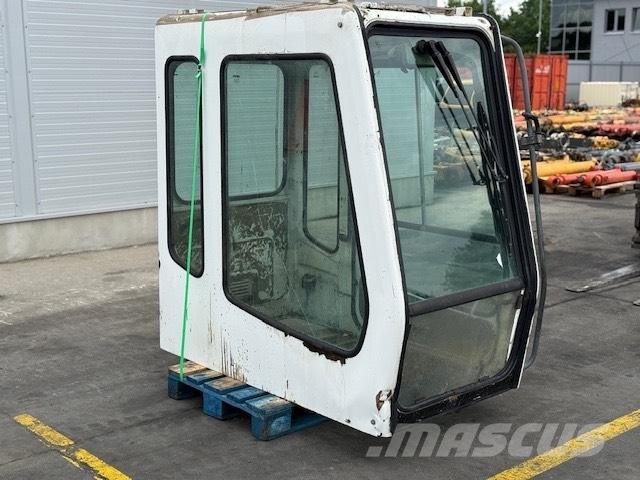 Liebherr CAB SERIE B Cabine en interieur