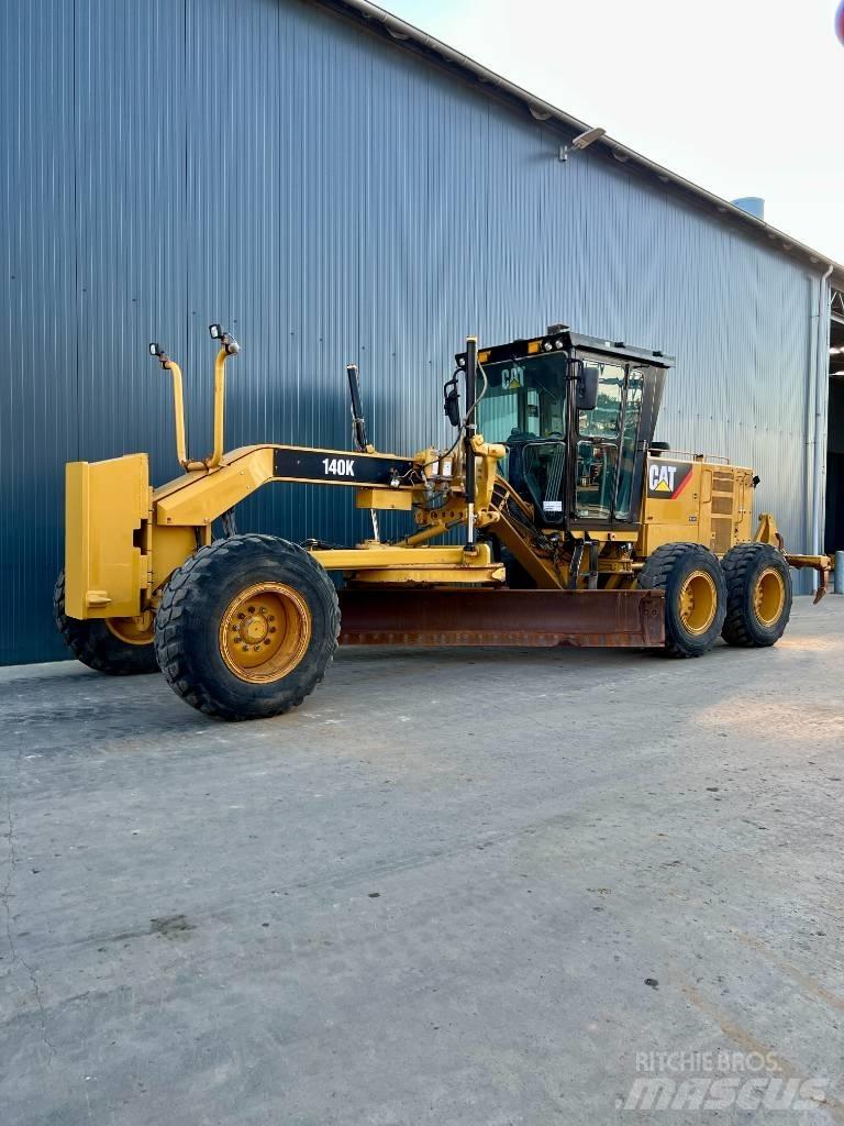 CAT 140K Graders
