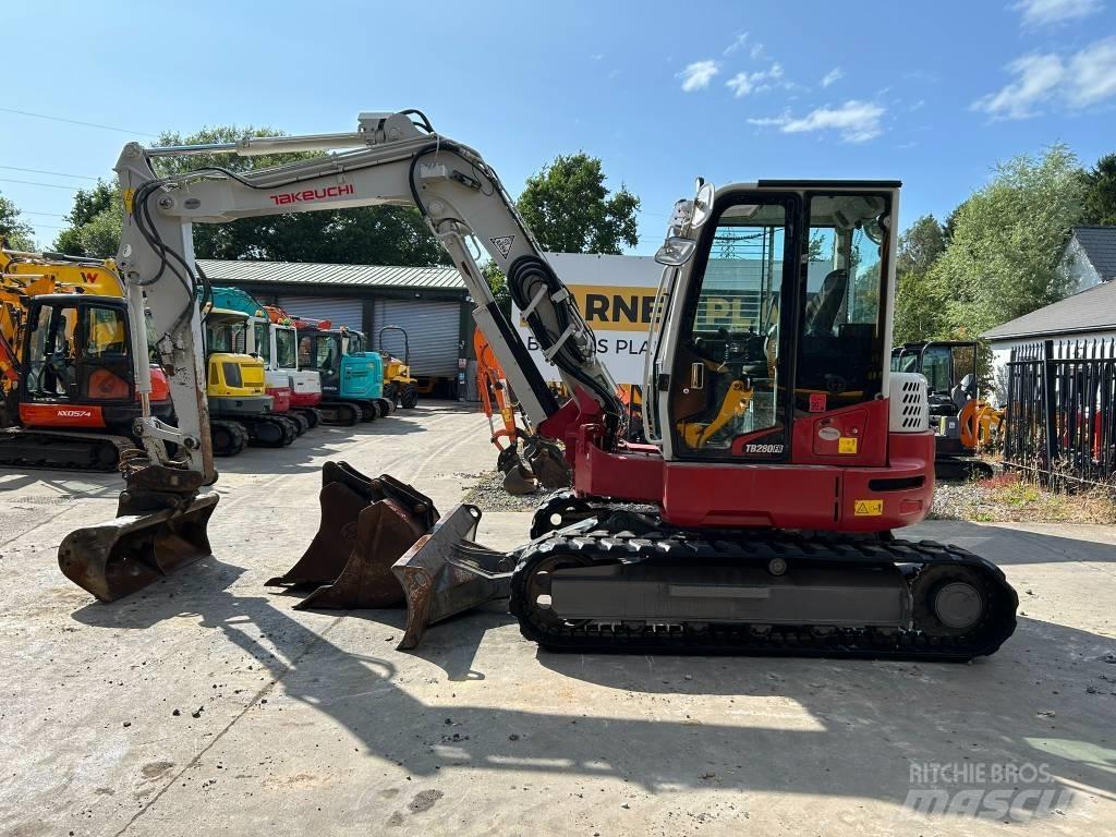 Takeuchi TB 280 FR Midigraafmachines 7t - 12t