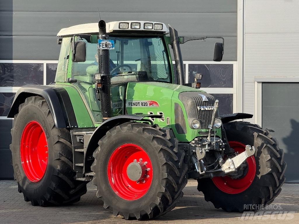 Fendt 820 Vario TMS Tractoren