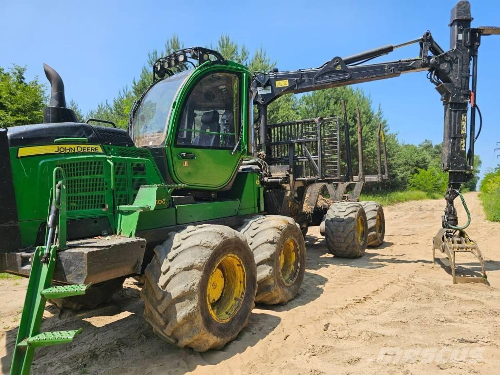 John Deere 1210 G Uitrijwagens