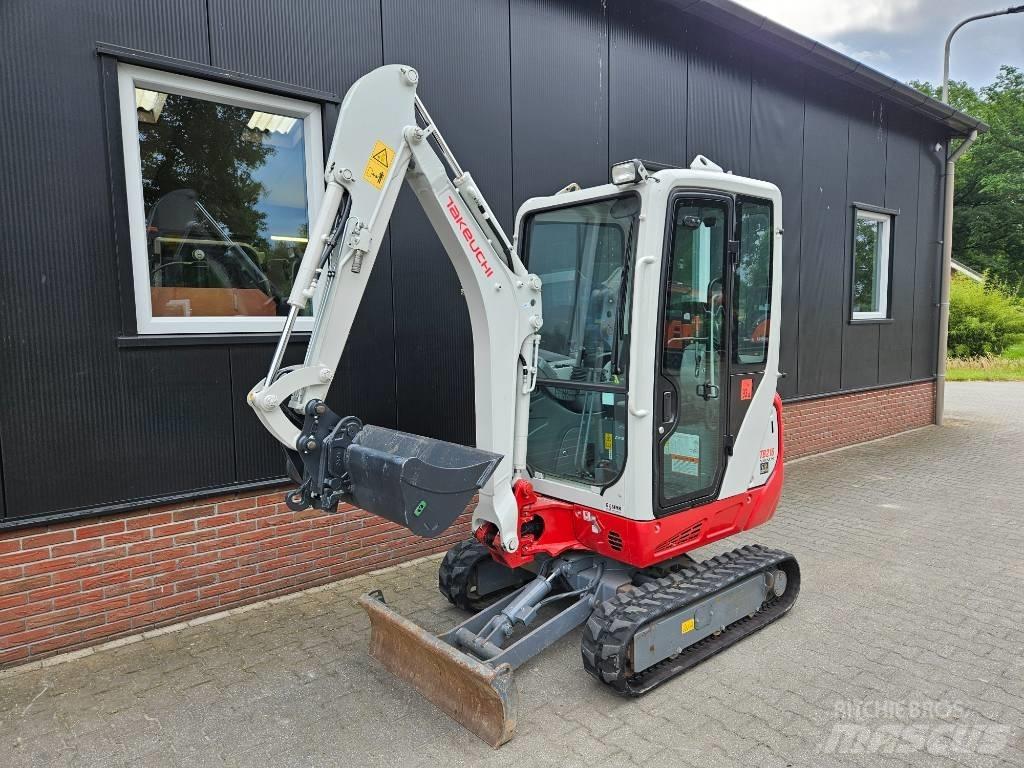 Takeuchi TB 216 Minigraafmachines < 7t