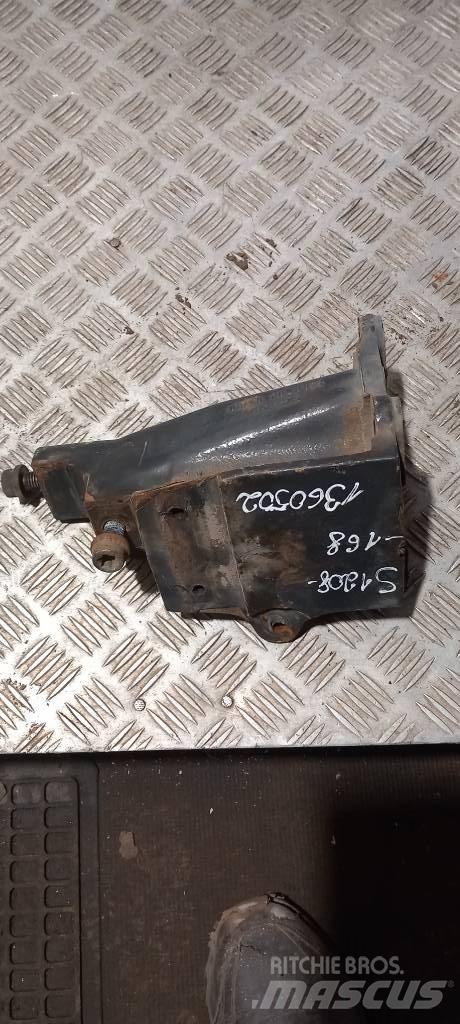 Scania 94 D.   1360502 Cabine en interieur