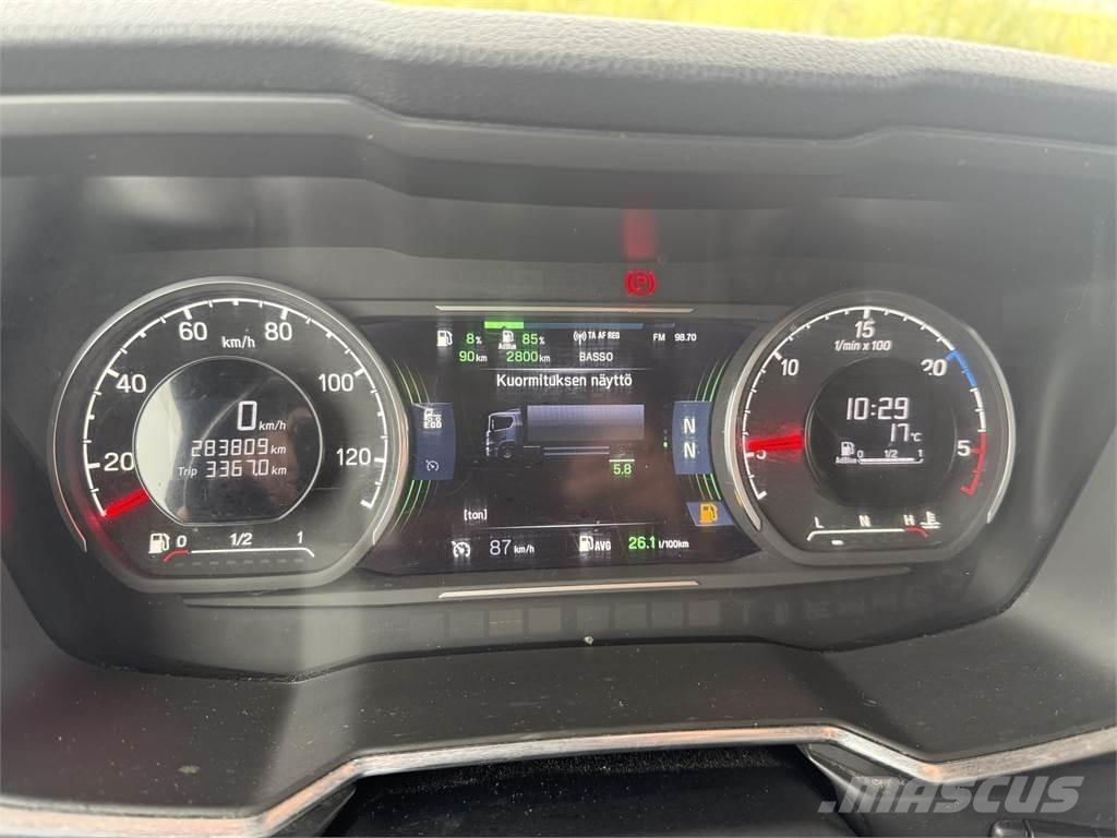 Scania P320 4x2 Vlakke laadvloer met kraan