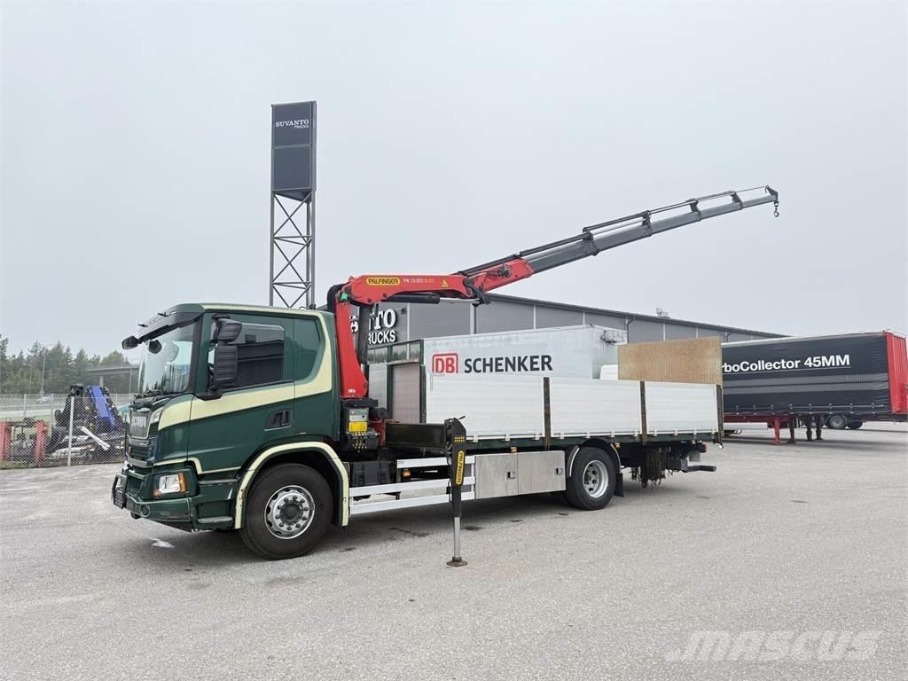 Scania P320 4x2 Vlakke laadvloer met kraan