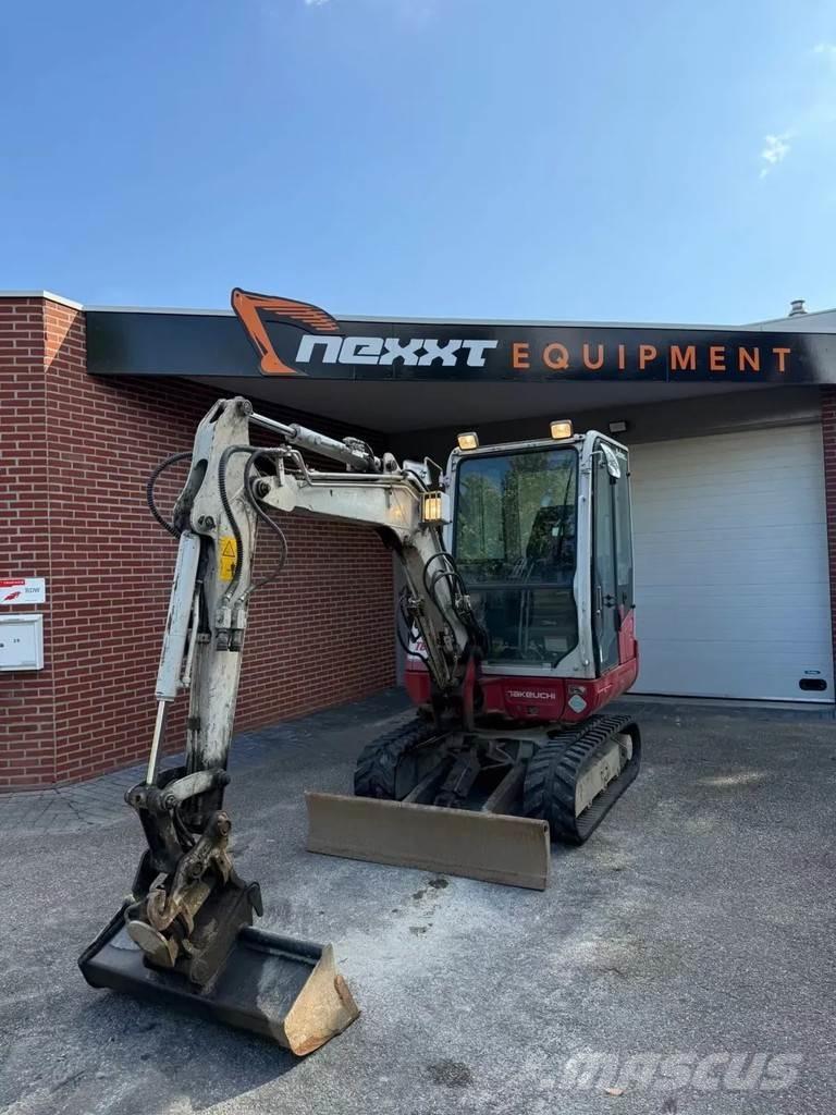 Takeuchi TB230 Rupsgraafmachines