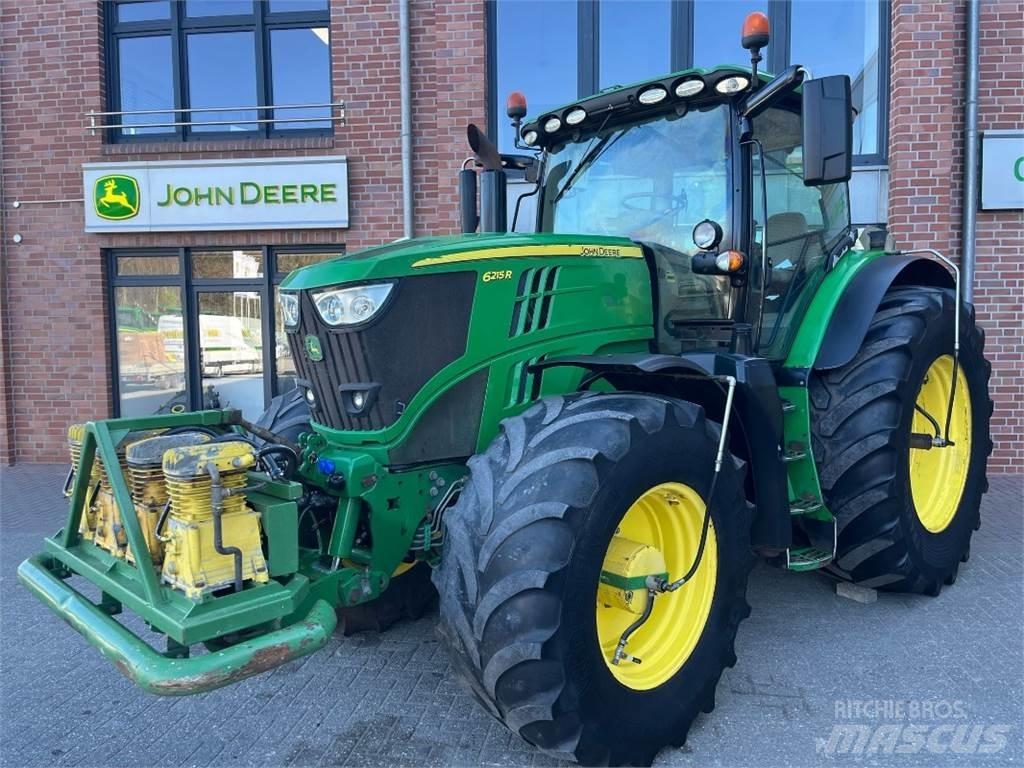 John Deere 6215R Tractoren