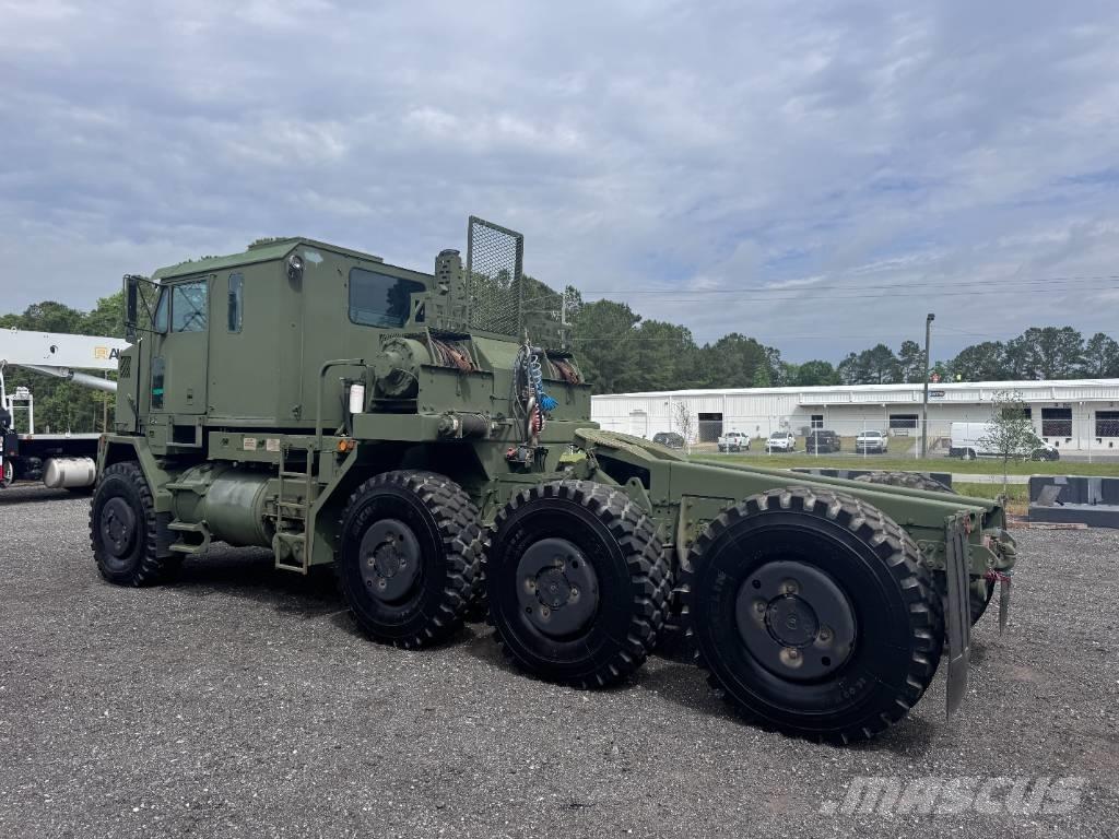 Oshkosh M1070 Trekkers