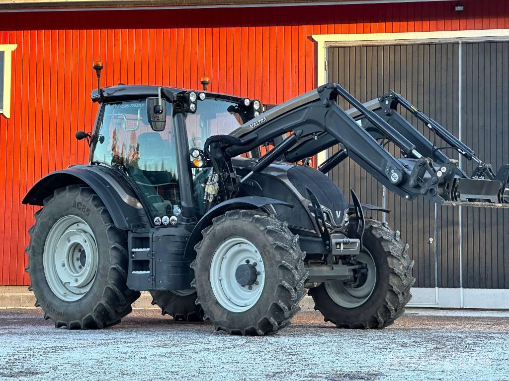 Valtra N 135 Active Tractoren