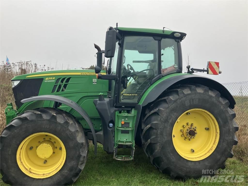 John Deere 6215R Tractoren