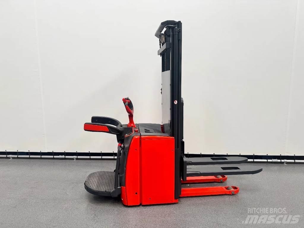 Linde L 16 AP Meeloop stapelaar
