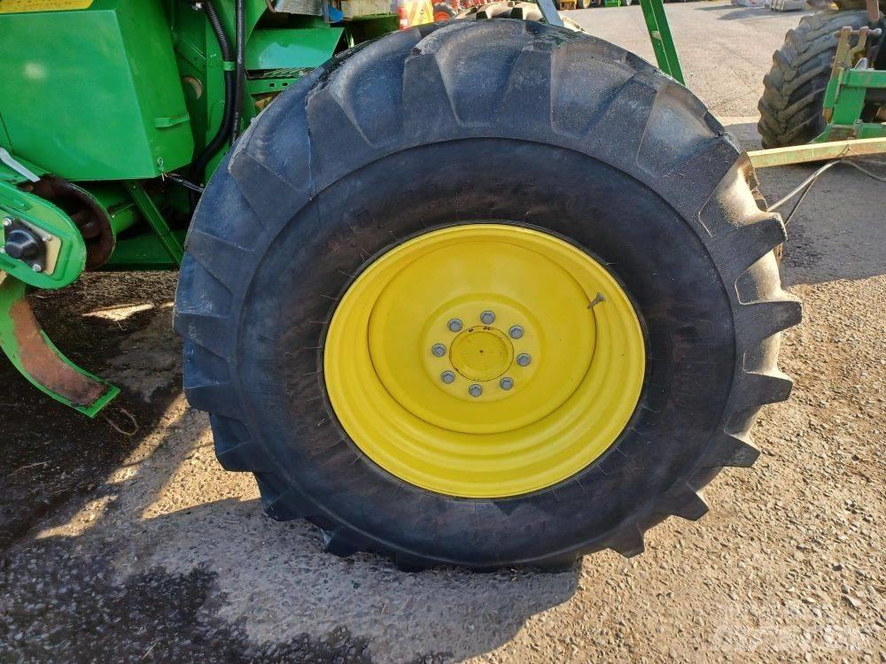 John Deere W 540 Maaidorsmachines