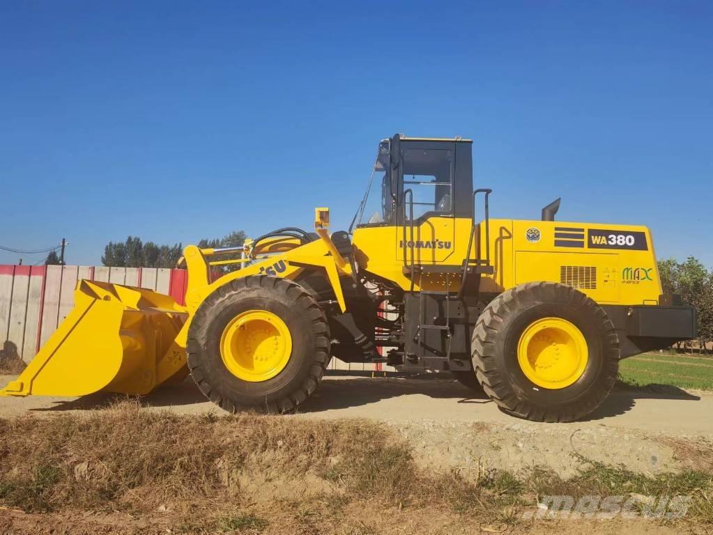 Komatsu WA 320 Wielladers