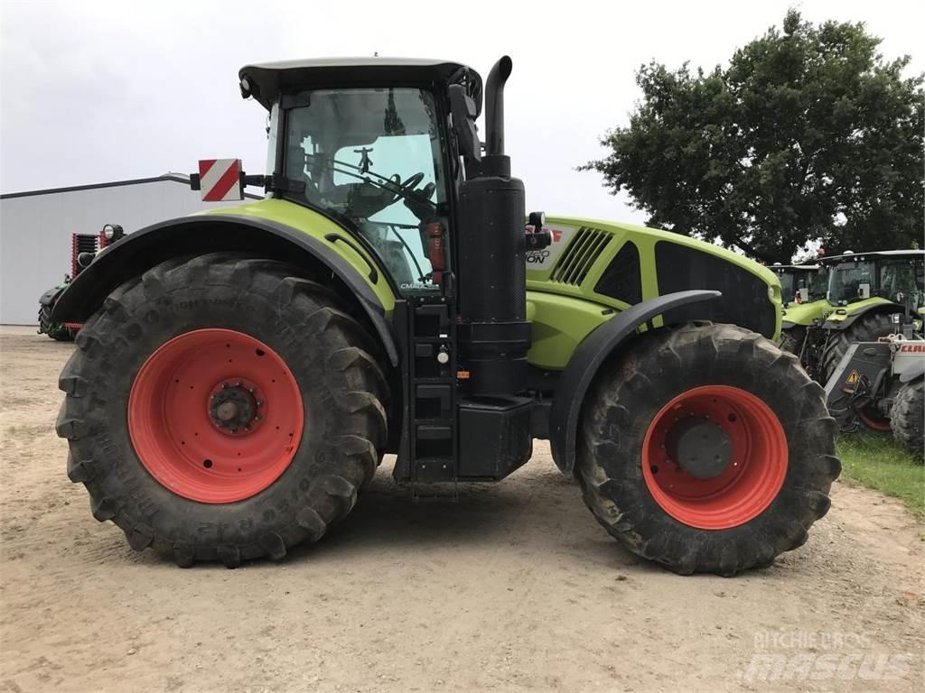 CLAAS Axion 920 Tractoren