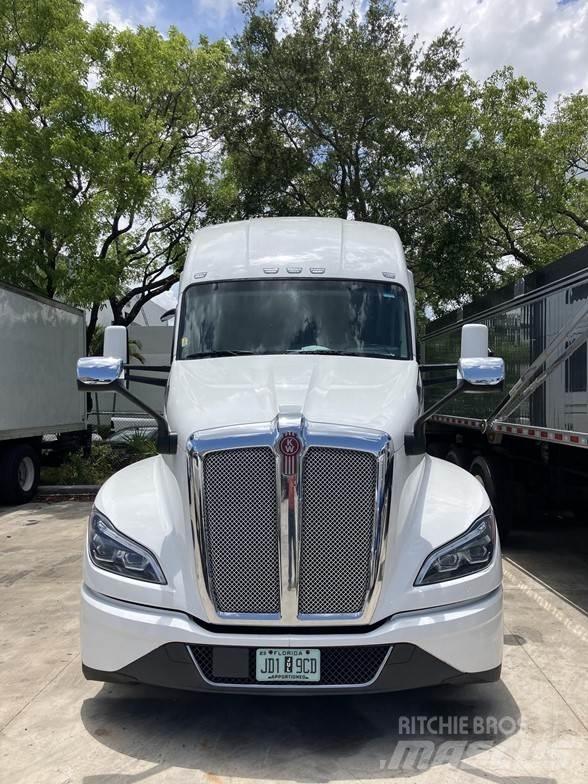 Kenworth T680 Trekkers