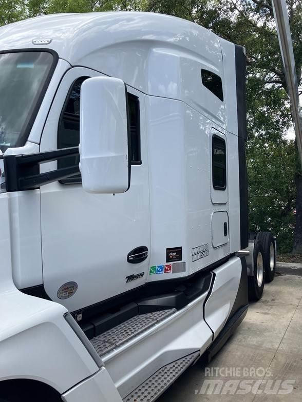 Kenworth T680 Trekkers