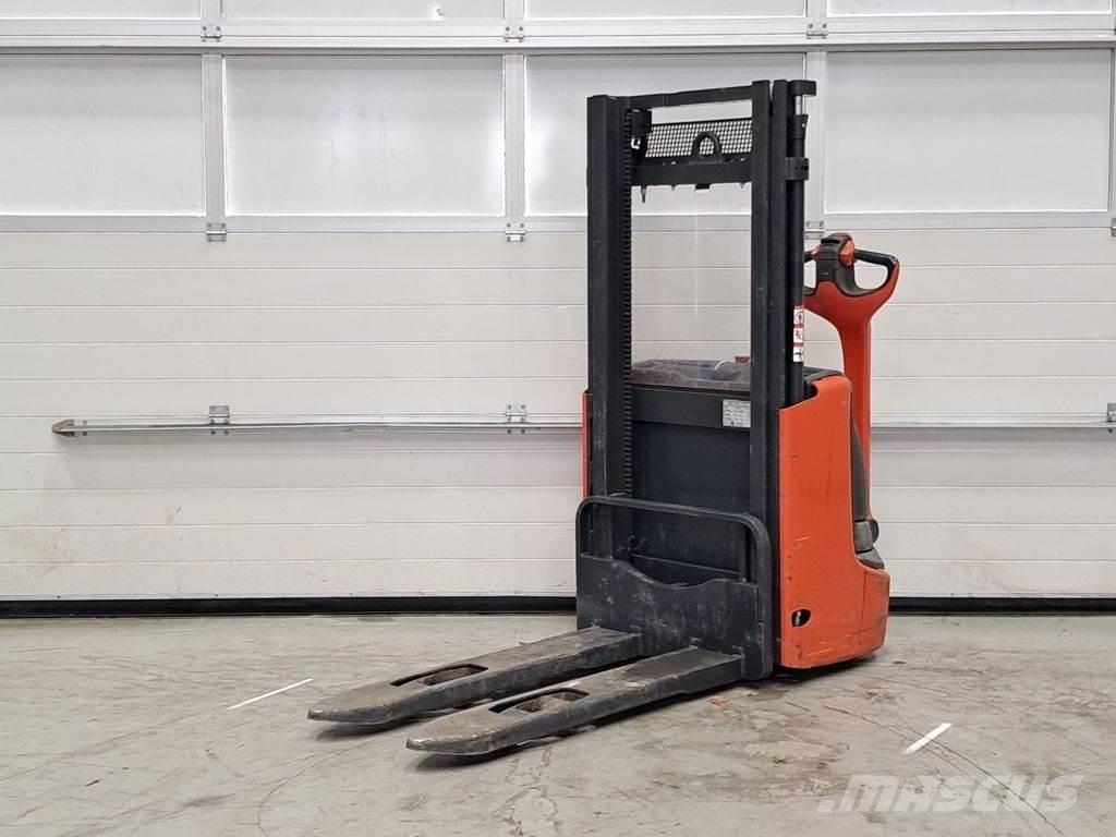 Linde L10B Meeloop stapelaar