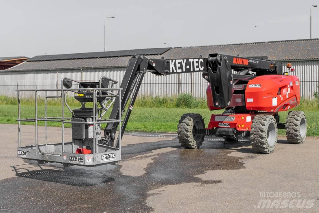 Manitou 200 ATJ e Knikarmhoogwerkers