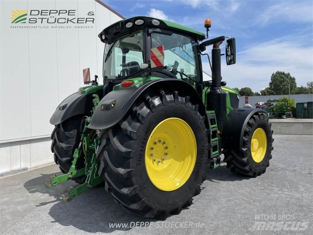 John Deere 6230R Tractoren