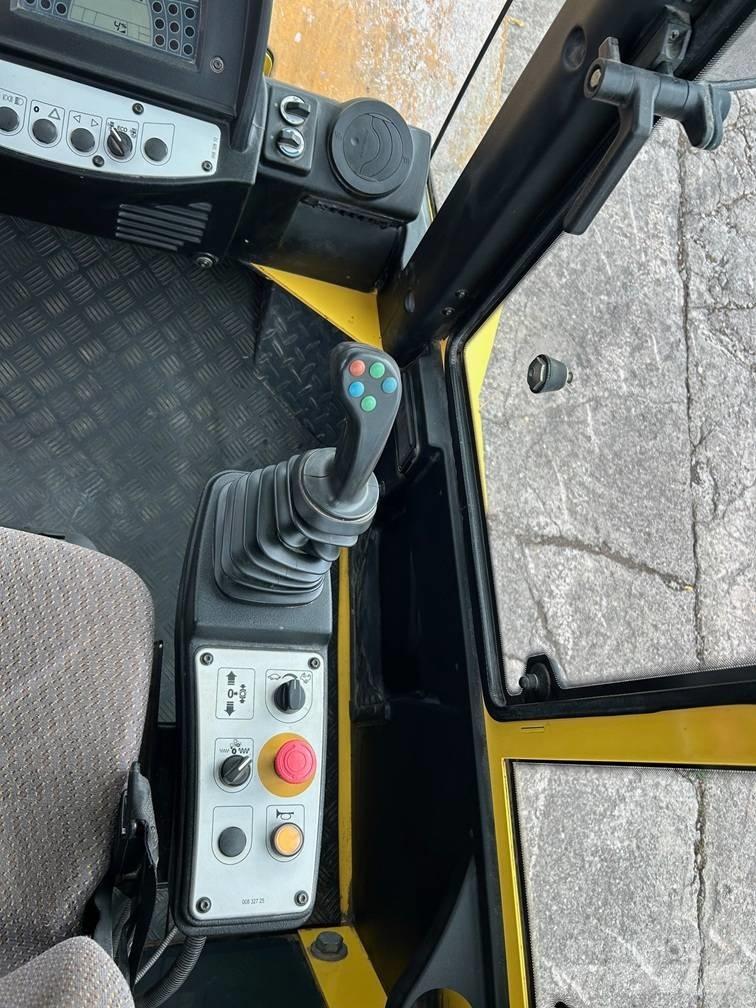 Bomag BW216DH Trilrolwalsen