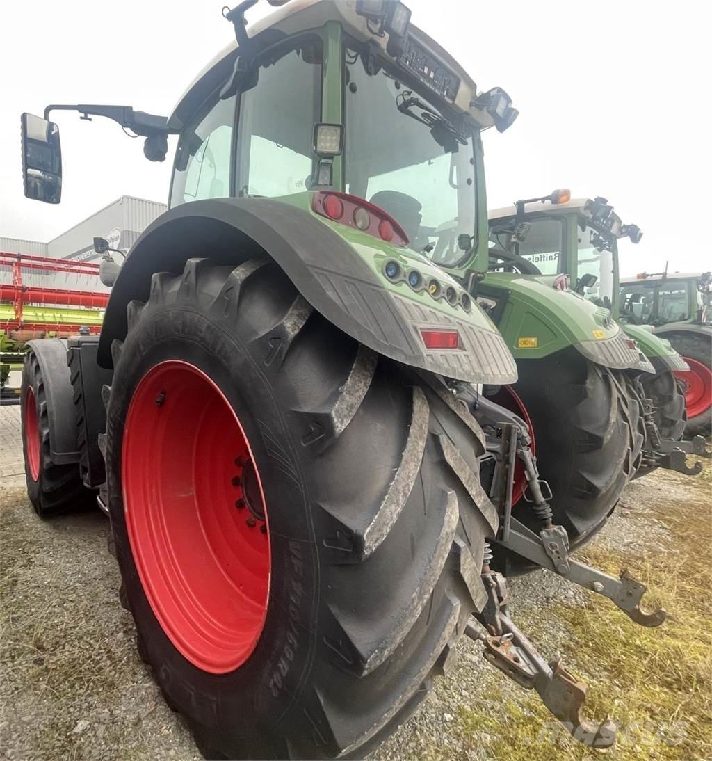 Fendt 820 Vario Tractoren