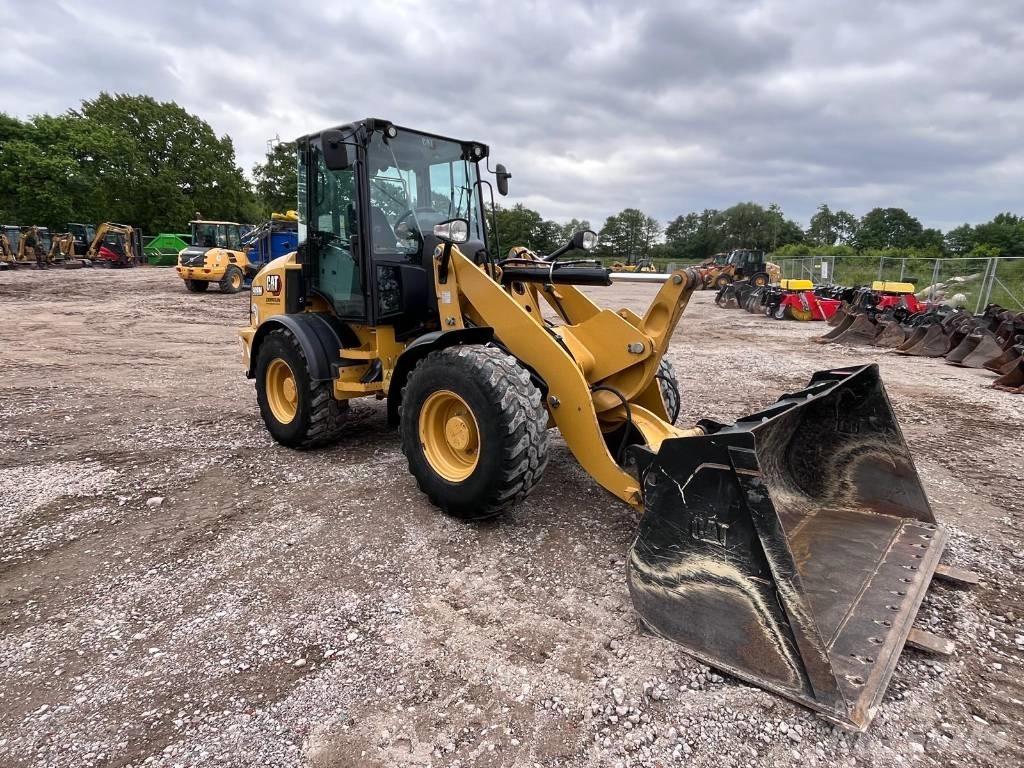 CAT 908M Wielladers