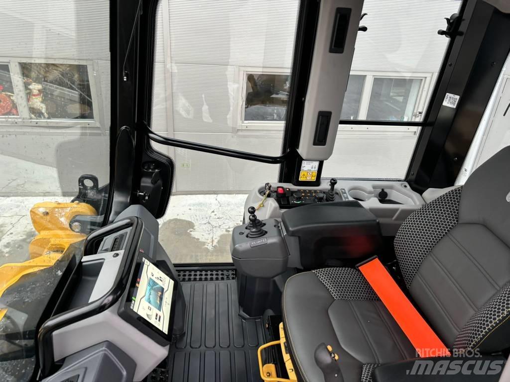 CAT 963 *MIETE/RENTAL Rupsladers