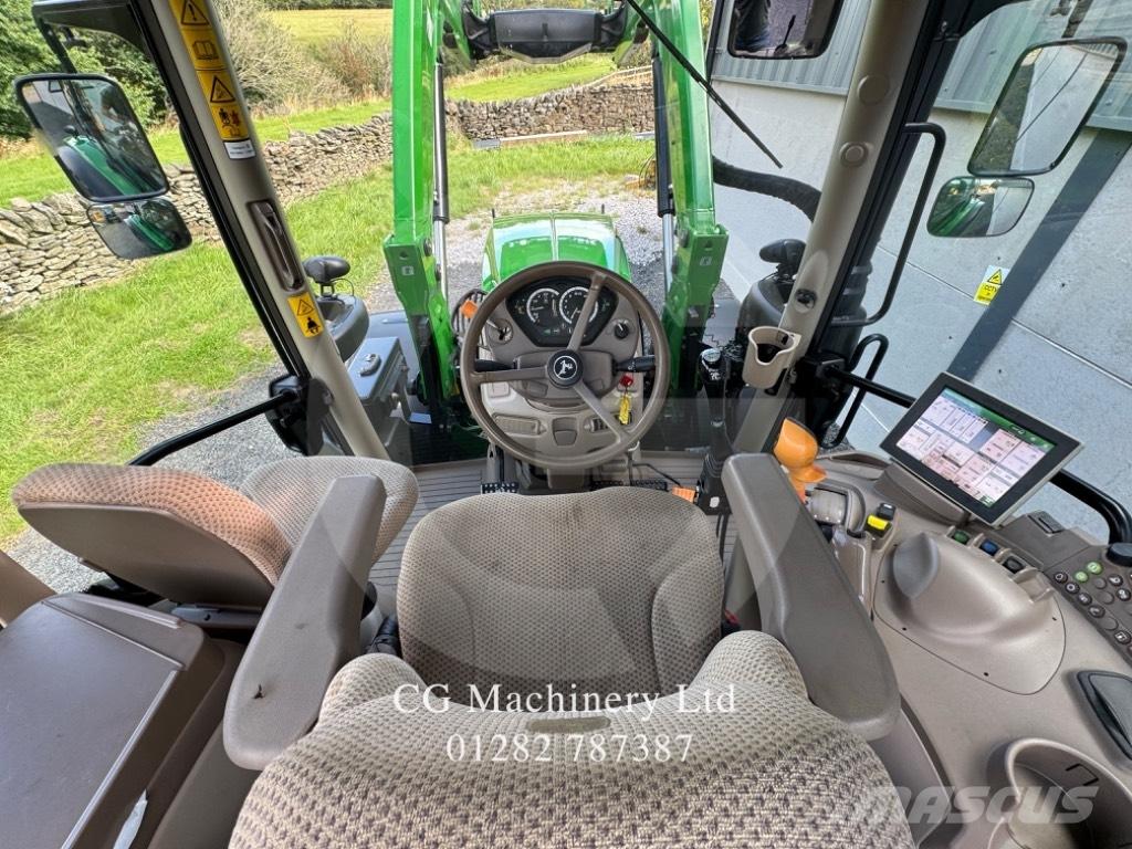 John Deere 6130 R Tractoren