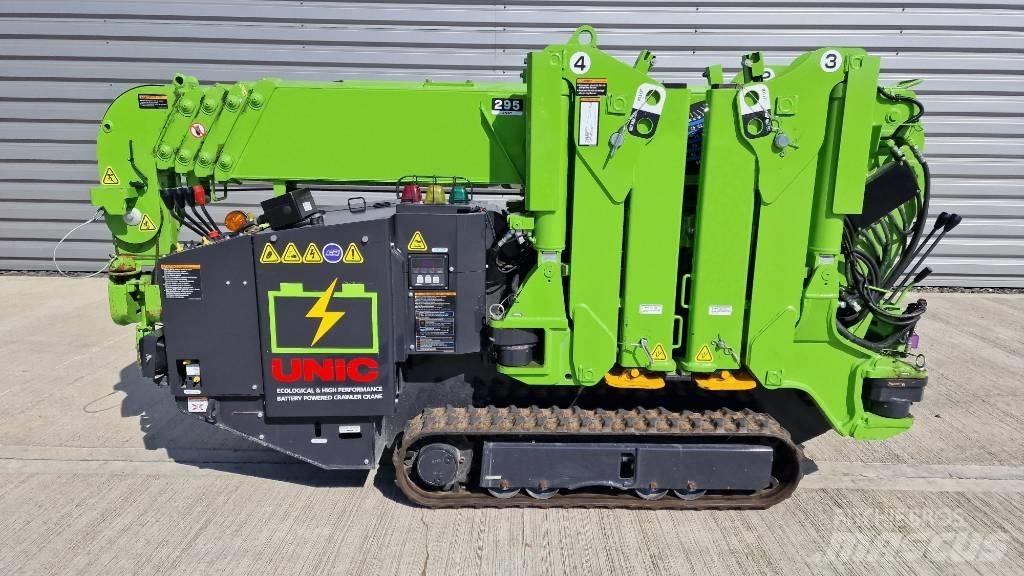 Unic URW-295-CBE Minikranen